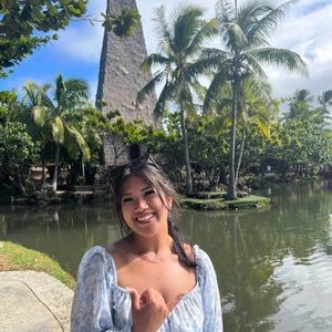 Meet your Posher, Aliz